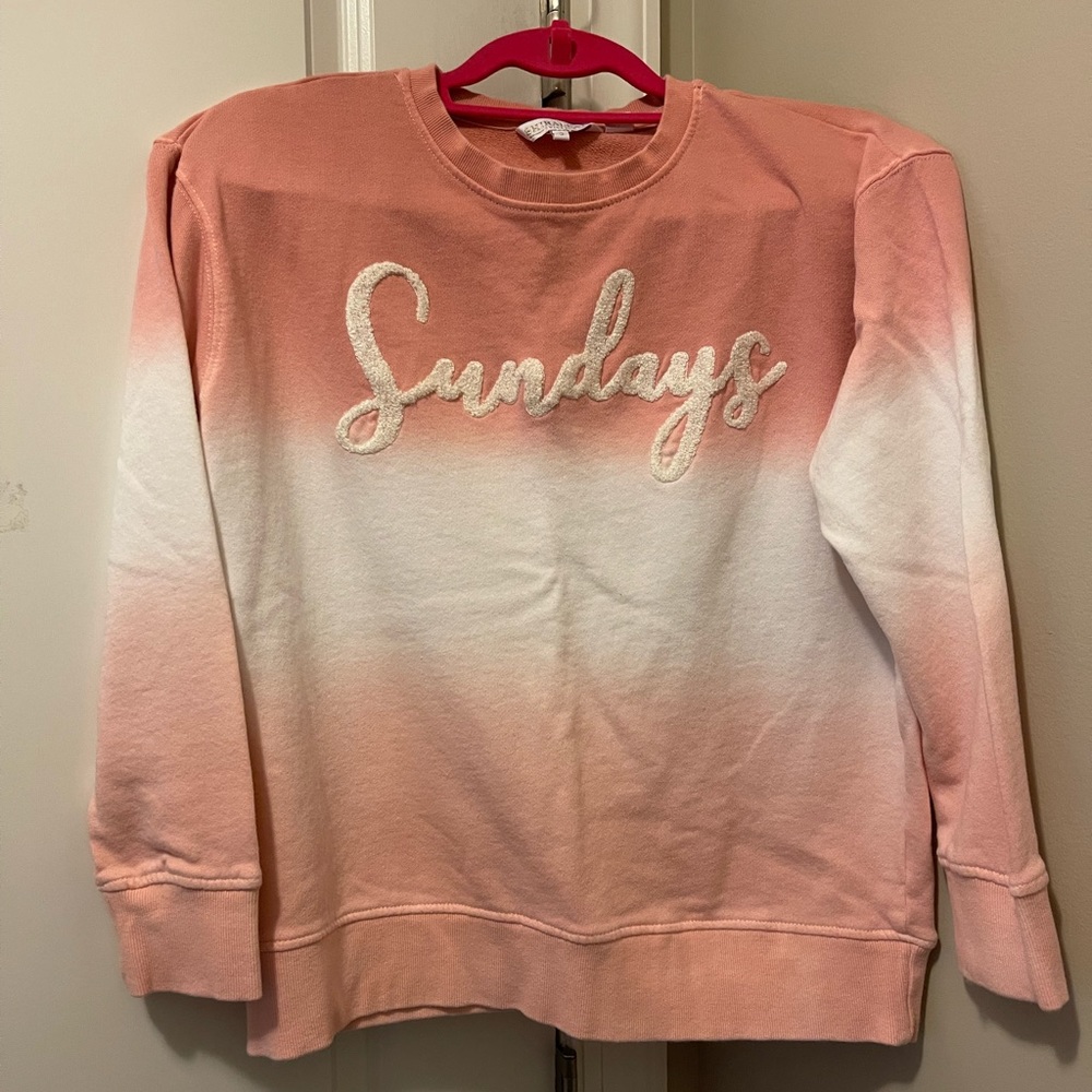 Soft, brand new, never worn lightweight ombré sweatshirt! Size small.